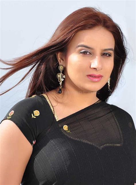 puja gandhi sex|Photos: Pooja Gandhi.